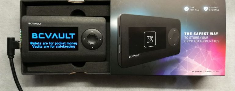 BC VAULT vs Ledger Nano X